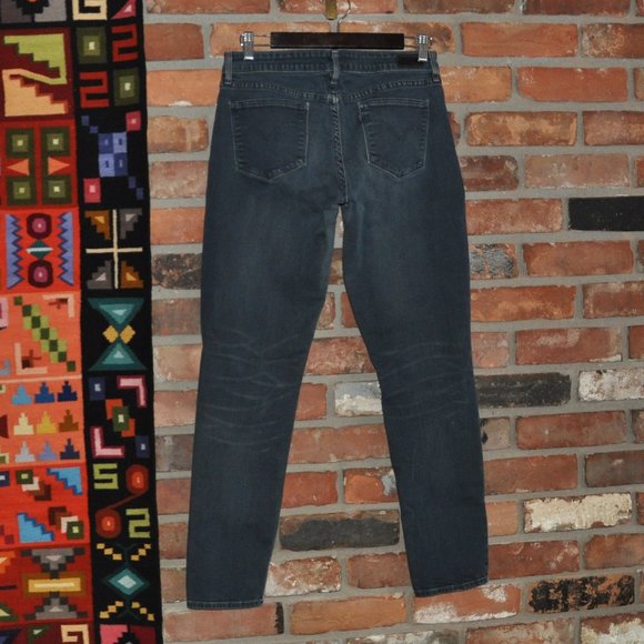 Levi's Faded Black Distressed Demi Curve Red Tab Mid-rise Skinny Jean 30 - Picture 2 of 6